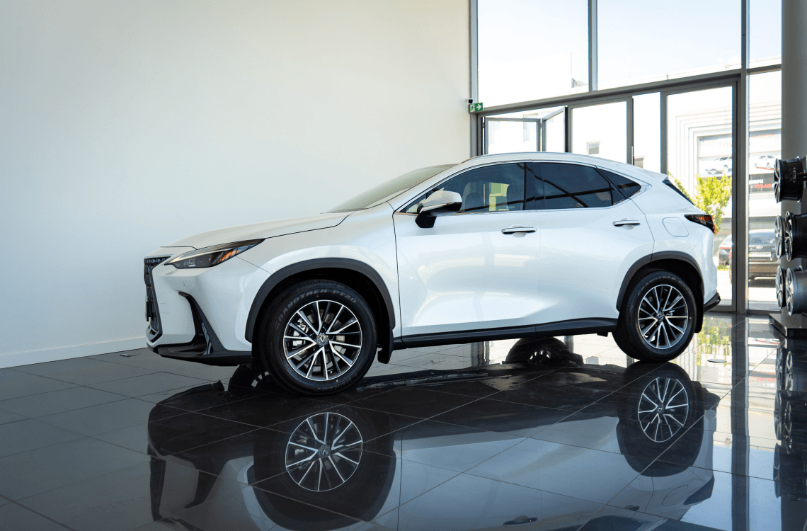 Lexus NX200
