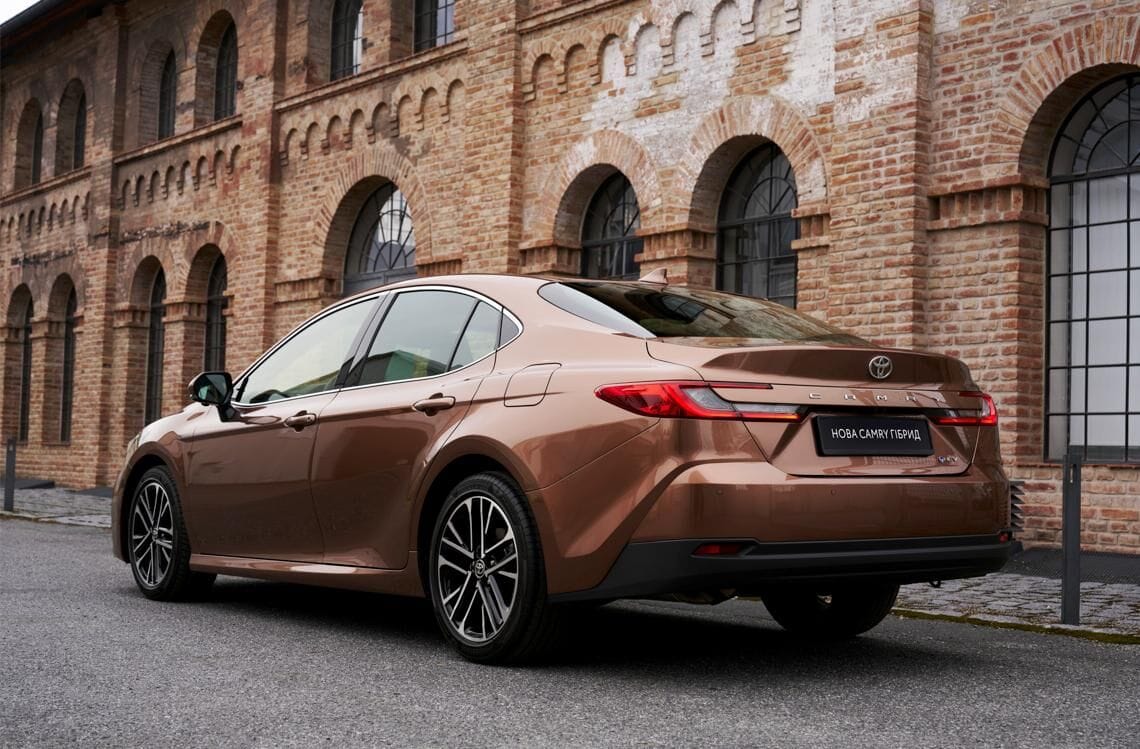 Toyota CAMRY