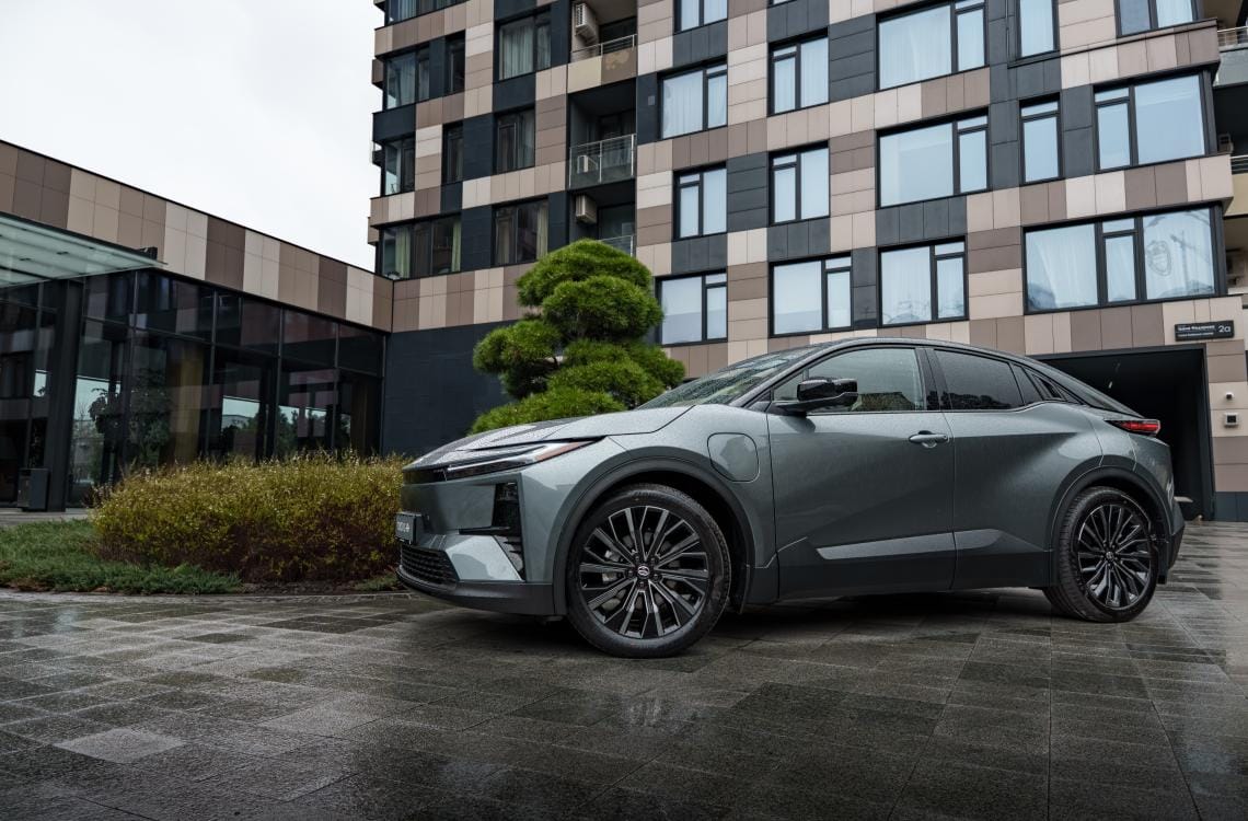 Toyota C-HR+