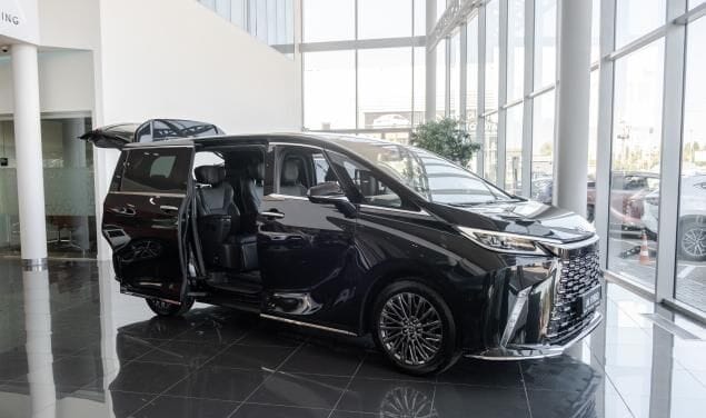 Lexus LM 350h Luxury (7 місць)