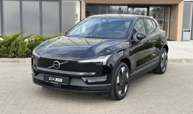 Volvo EX30 PLUS 69 kWh_RWD