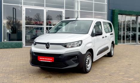 Citroen Минивэн с местом для пассажира в колесном кресле.