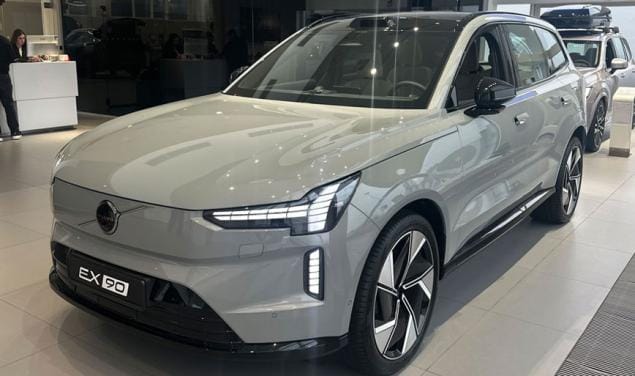 Volvo EX90 ULTRA PERFORMANCE