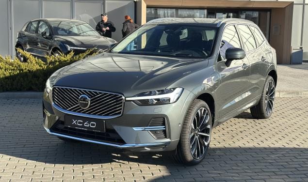 Volvo XC60 Plug-in Hybrid Ultra Bright