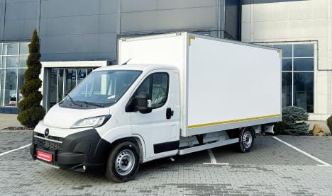 Промтоварный фургон на базе Opel Movano
