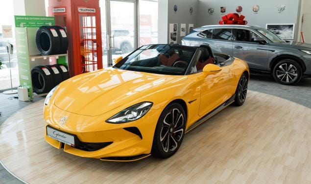 MG Cyberster GT ЧОРНИЙ ДАХ AWD