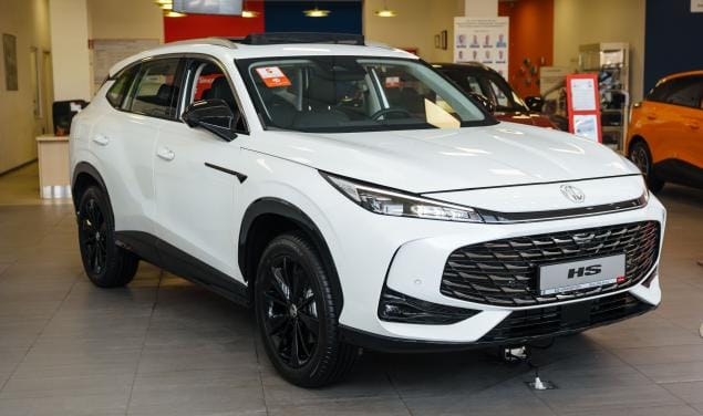 MG HS LUX 9AT