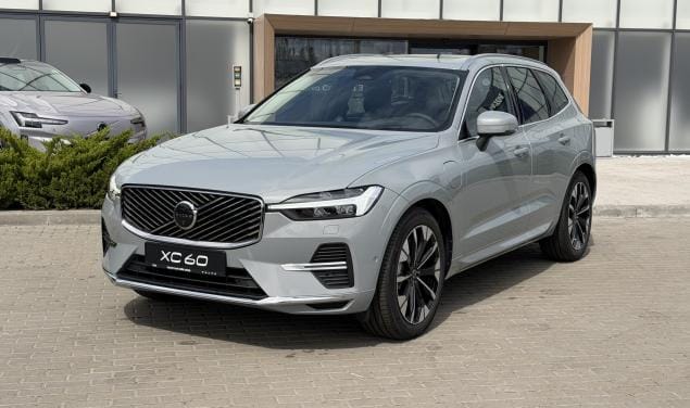 Volvo XC60 Plug-in Hybrid Ultra Dark