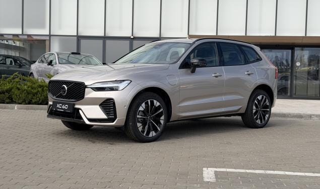 Volvo XC60 Plug-in Hybrid Ultra Dark