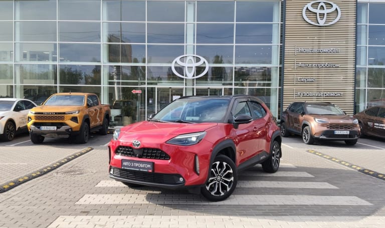 Toyota YARIS CROSS