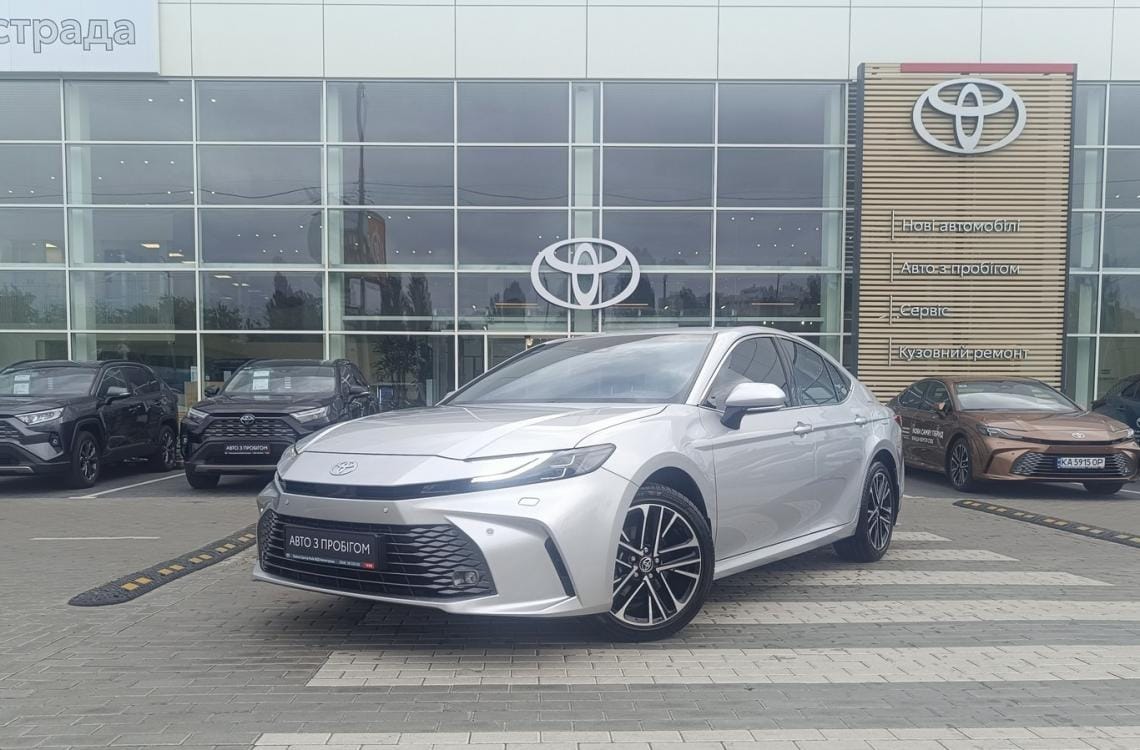 Toyota CAMRY