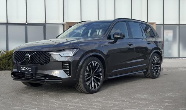 Volvo XC90 Plug-in Hybrid Ultra Dark 2026